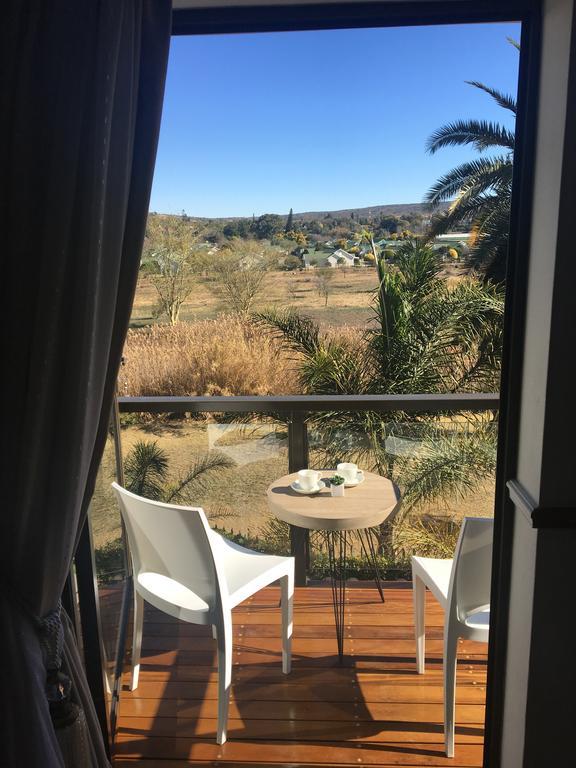 Hôtel Oewerpalms View à Oudtshoorn Extérieur photo